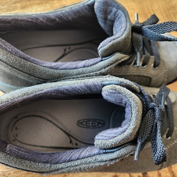 Keen lace up shoes Size 7 - Picture 6 of 10